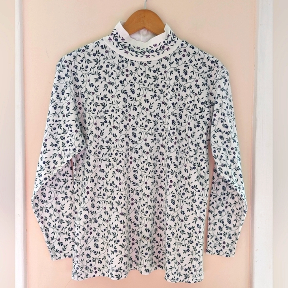 Vintage white long sleeved shirt moc neck purple & green floral design medium - Picture 11 of 11